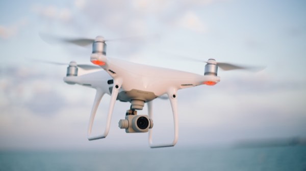 ドローンによるインフラ点検｜飛行許可と法的要件